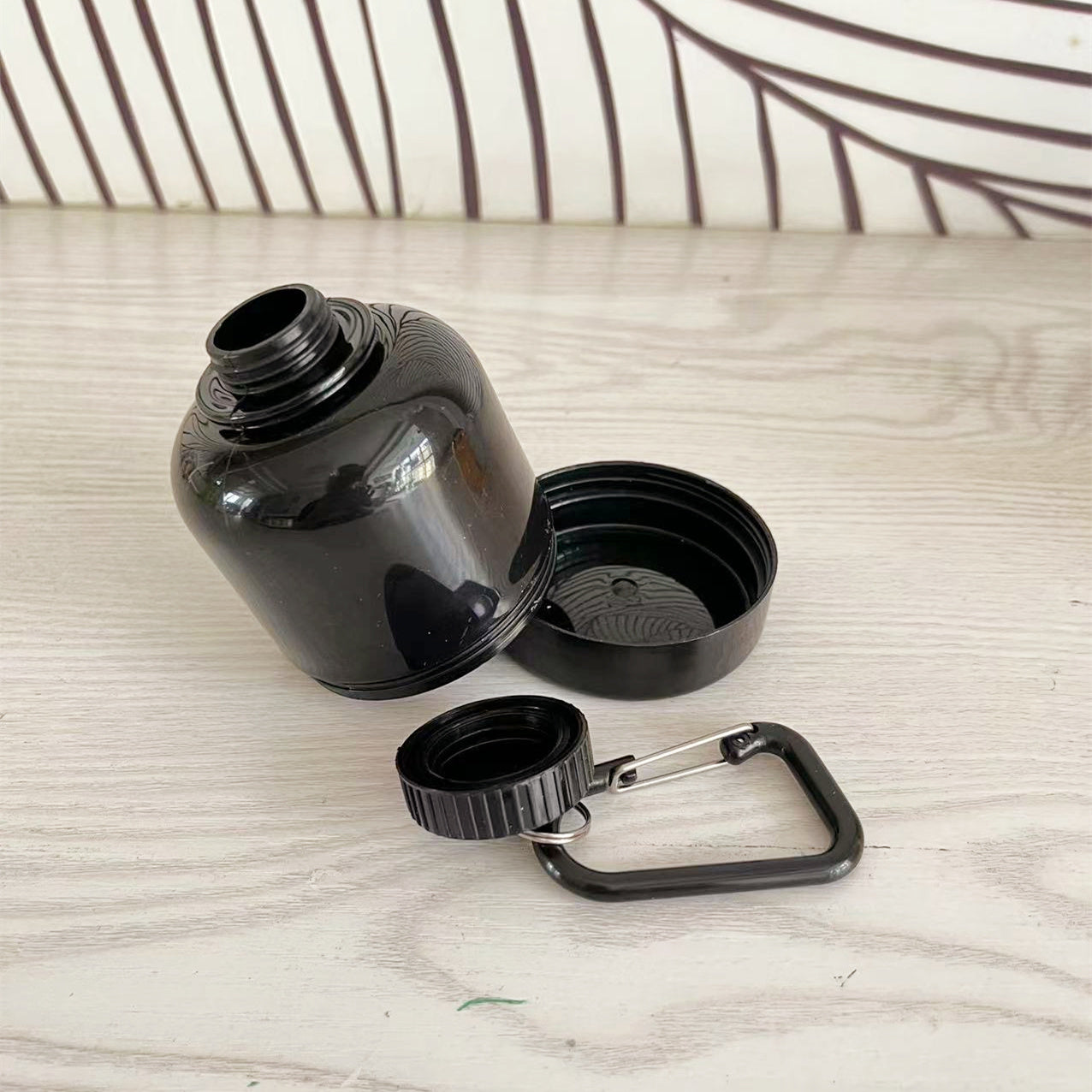 NUTRIVIBE Keychain Protein Funnel is BPA-free, portable, and perfect for transferring protein powders easily into bottles anywhere, anytime.